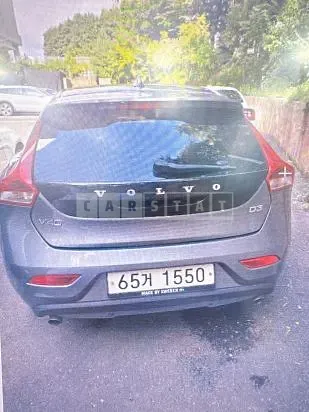 Photo 2 of 11: 2018 Volvo V40 D3 — Korean insurance auction