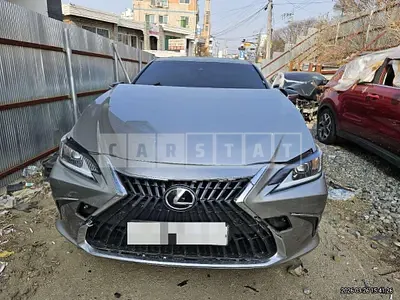 Photo 1 of 51: 2023 Lexus ES300h — Korean insurance auction