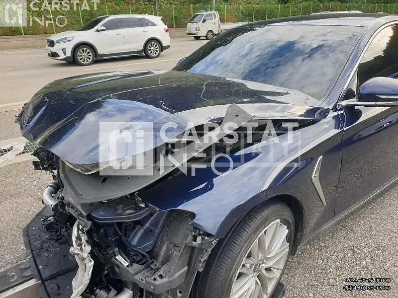 Photo 2 of 34: 2018 Genesis G70 2.0T (AWD) — Korean insurance auction