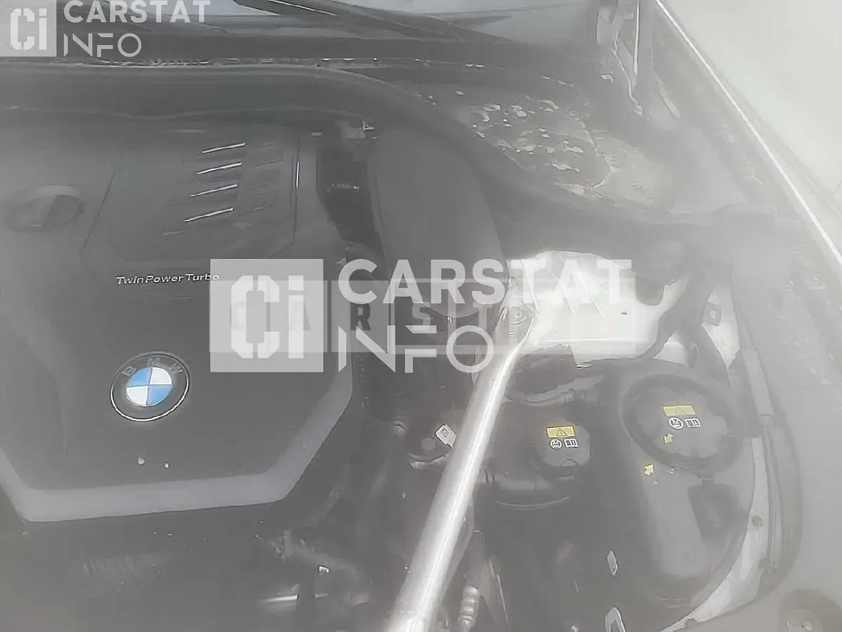Photo 2 of 32: 2022 BMW 520i, VIN WBA11BH07NWX61921 — Korean insurance auction