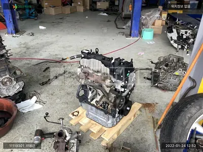 Photo 1 of 2: 2019 Kia Engine Carnival, VIN KNAMC81ABKS533388 — Korean insurance auction