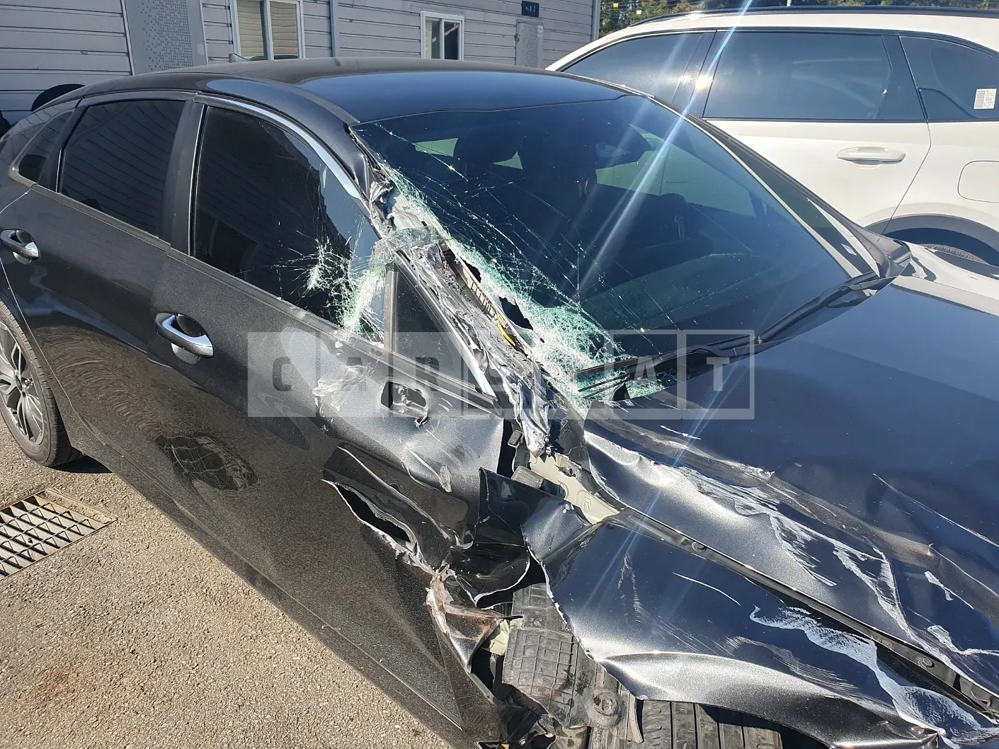 Photo 2 of 9: 2020 Kia K5, VIN KNAG541JBLA006097 — Korean insurance auction