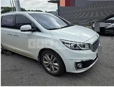 Photo 1 of 5: 2016 Kia Carnivals — Korean insurance auction