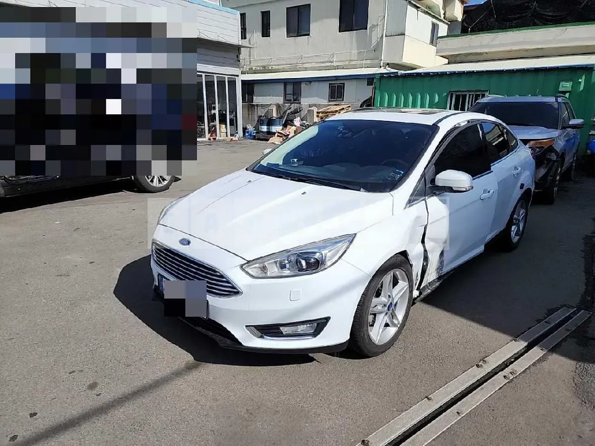 Photo 2 of 10: 2016 Ford Focus 1.5, VIN WF04XXGCCGFU29323 — Korean insurance auction