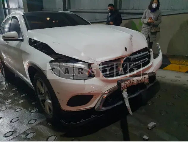 Photo 2 of 7: 2018 Mercedes-Benz GLC220d 4Matic, VIN WDC0G0FB4JF446231 — Korean insurance auction