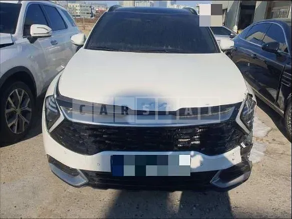 Photo 2 of 13: 2021 Kia Sportage, VIN KNAPV81BGNK015203 — Korean insurance auction