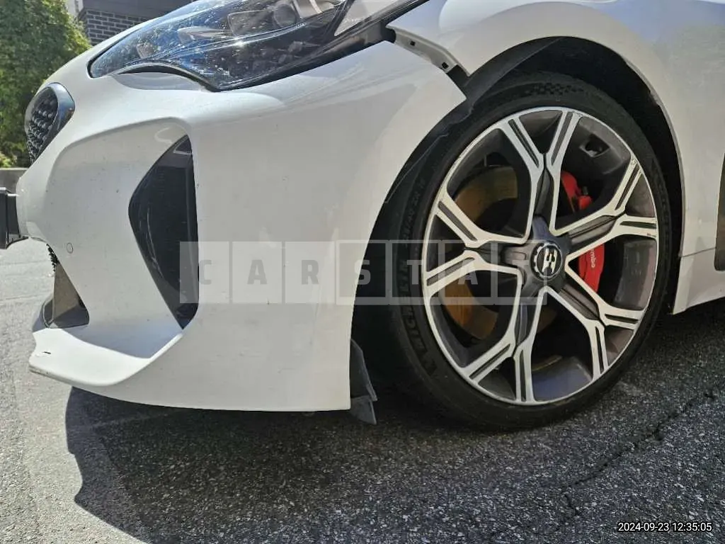 Photo 2 of 10: 2019 Kia Stinger — Korean insurance auction