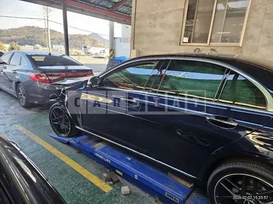 Photo 2 of 44: 2017 Mercedes-Benz E220 d, VIN WDDZF0EB4HA139589 — Korean insurance auction