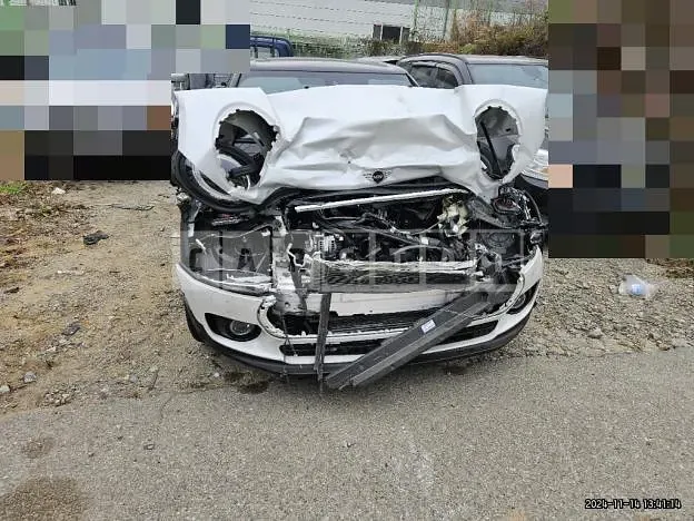 Photo 2 of 17: 2023 MINI Cooper Clubman — Korean insurance auction