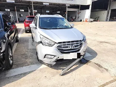 Photo 1 of 13: 2014 Hyundai Tucson ix, VIN KMHJT81VBFU000132 — Korean insurance auction