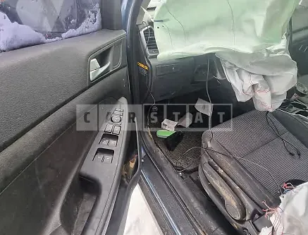 Photo 2 of 18: 2017 Hyundai Tucson, VIN KMHJ2815GHU310441 — Korean insurance auction