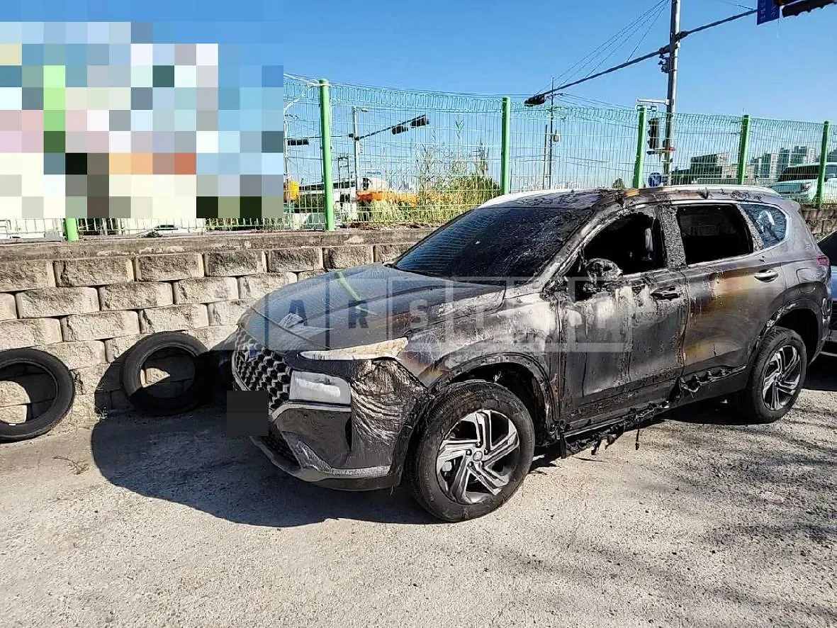 Photo 2 of 28: 2021 Hyundai Santa Fe TM 2.5 — Korean insurance auction