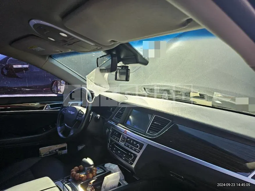 Photo 2 of 27: 2017 Genesis G80 3.3 — Korean insurance auction