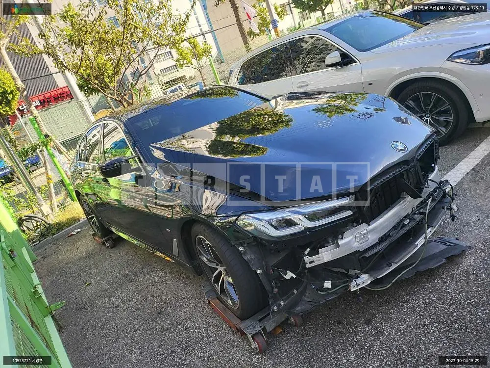 Photo 2 of 13: 2022 BMW 520i, VIN WBA11BH02NWX66489 — Korean insurance auction