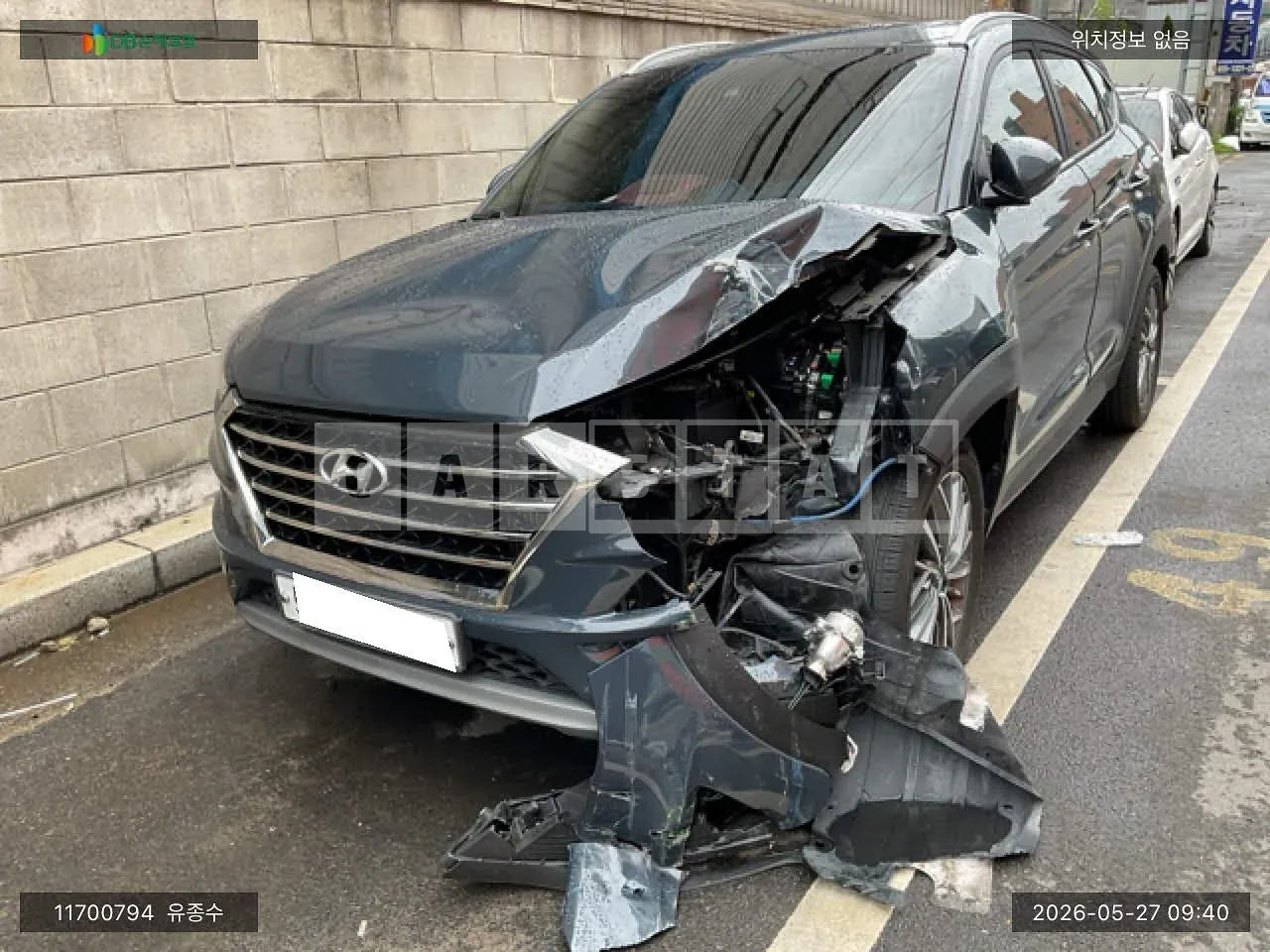 Photo 2 of 28: 2019 Hyundai Tucson, VIN KMHJ5812GKU064298 — Korean insurance auction