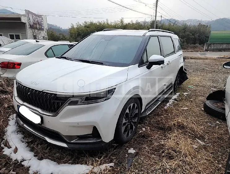 Photo 2 of 17: 2022 Kia Carnival, VIN KNANE81BBNS170565 — Korean insurance auction