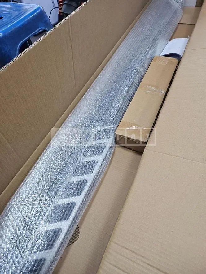Photo 2 of 3: 2021 Kia (parts) Carnival Side Steps — Korean insurance auction