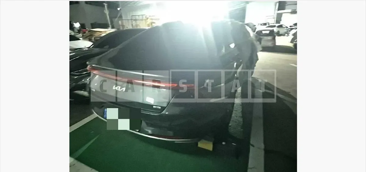 Photo 2 of 30: 2023 Kia K8 1.6 Hybrid — Korean insurance auction