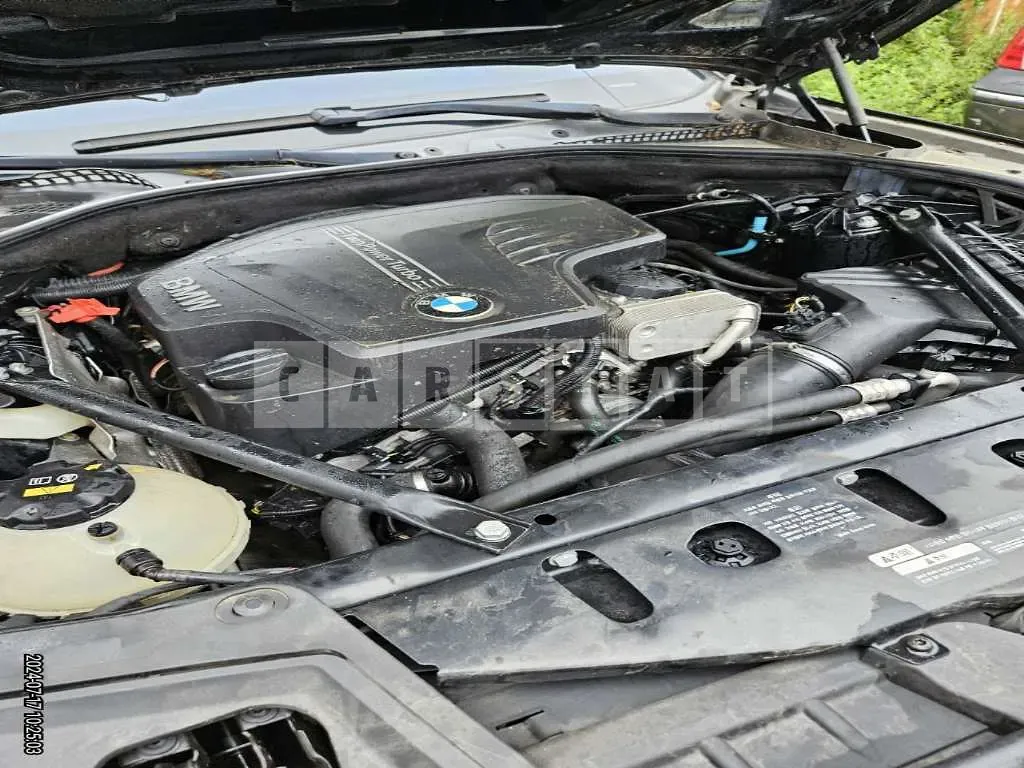 Photo 2 of 27: 2015 BMW 528i — Korean insurance auction