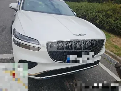 Photo 1 of 9: 2024 Genesis GV70 2.5 — Korean insurance auction