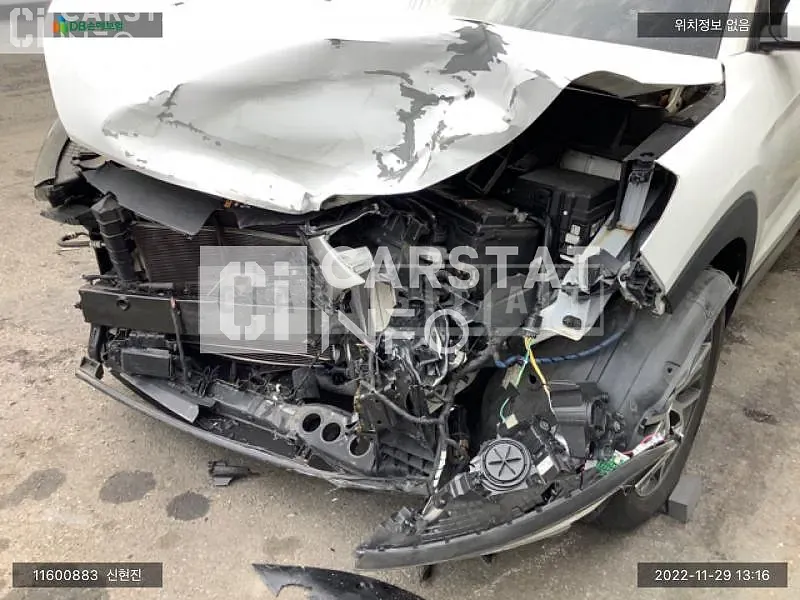 Photo 2 of 13: 2016 Hyundai Tucson, VIN KMHJ5815GHU248843 — Korean insurance auction