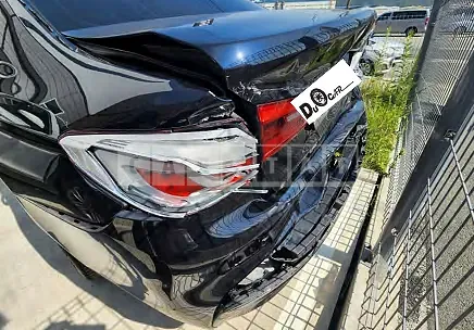 Photo 2 of 13: 2018 BMW 520d, VIN WBAJC3100JWB80543 — Korean insurance auction