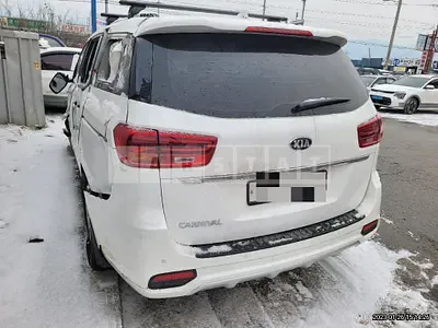 Photo 1 of 38: 2018 Kia Carnival 9 Seater, VIN KNAME81ABKS505244 — Korean insurance auction