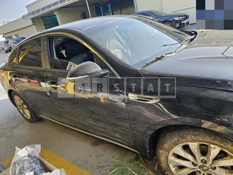 Photo 2 of 10: 2016 Kia K5 2.0, VIN KNAGX411BHA123096 — Korean insurance auction