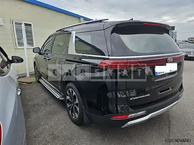 Photo 1 of 17: 2021 Kia Carnival — Korean insurance auction