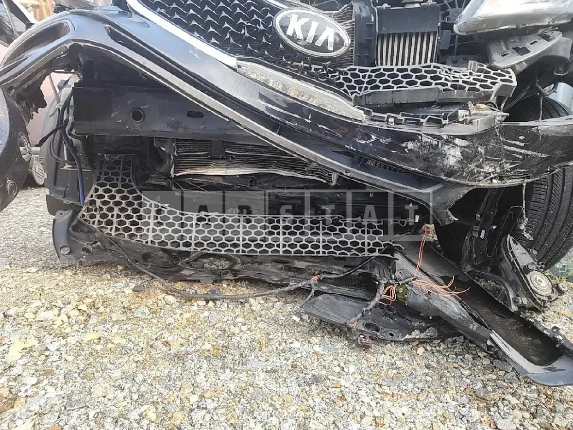 Photo 2 of 12: 2015 Kia Sportage — Korean insurance auction