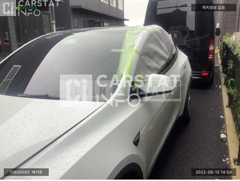 Photo 2 of 12: 2021 Tesla Model Y Long Range, VIN 5YJYGDEE4MF173554 — Korean insurance auction