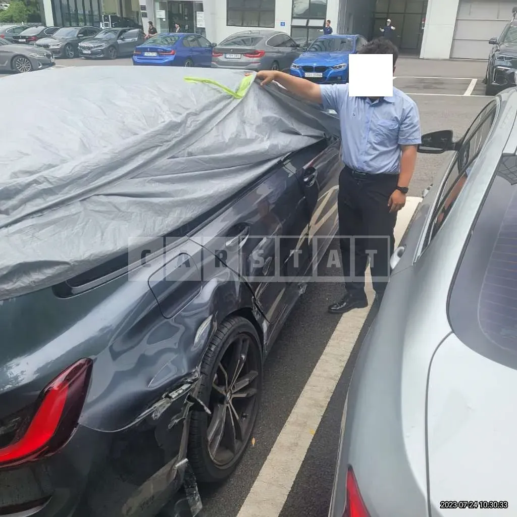 Photo 2 of 18: 2022 BMW 320i, VIN WBA11ED09NFM98449 — Korean insurance auction