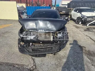 Photo 1 of 35: 2022 Kia K5 — Korean insurance auction