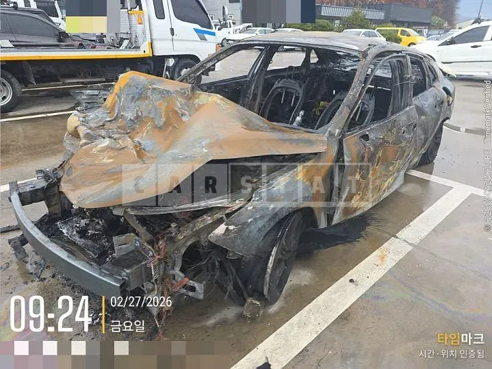Photo 2 of 10: 2021 Kia K5 — Korean insurance auction