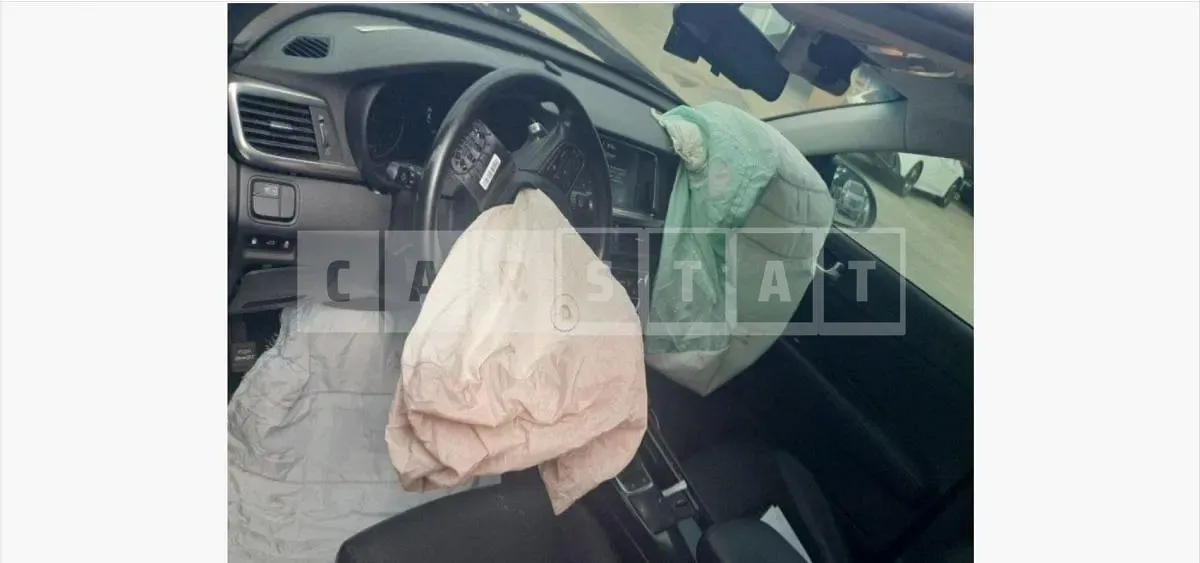 Photo 2 of 18: 2015 Kia K5 2.0 — Korean insurance auction