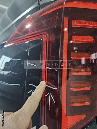 Photo 1 of 2: 2025 Kia (parts) Carnival Combination Lamp — Korean insurance auction