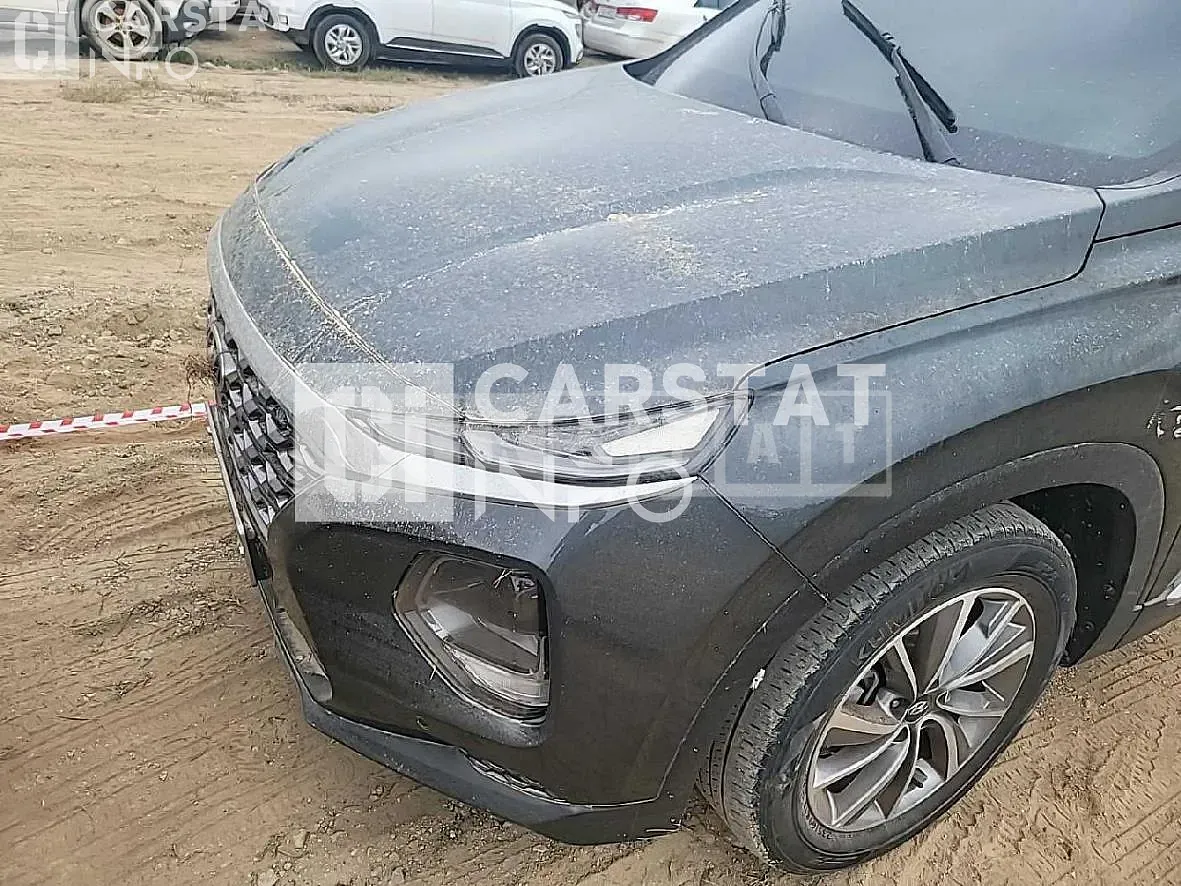 Photo 2 of 11: 2019 Hyundai Santa Fe, VIN KMHS381BBKU061027 — Korean insurance auction