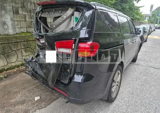 Photo 2 of 16: 2018 Kia Carnival — Korean insurance auction