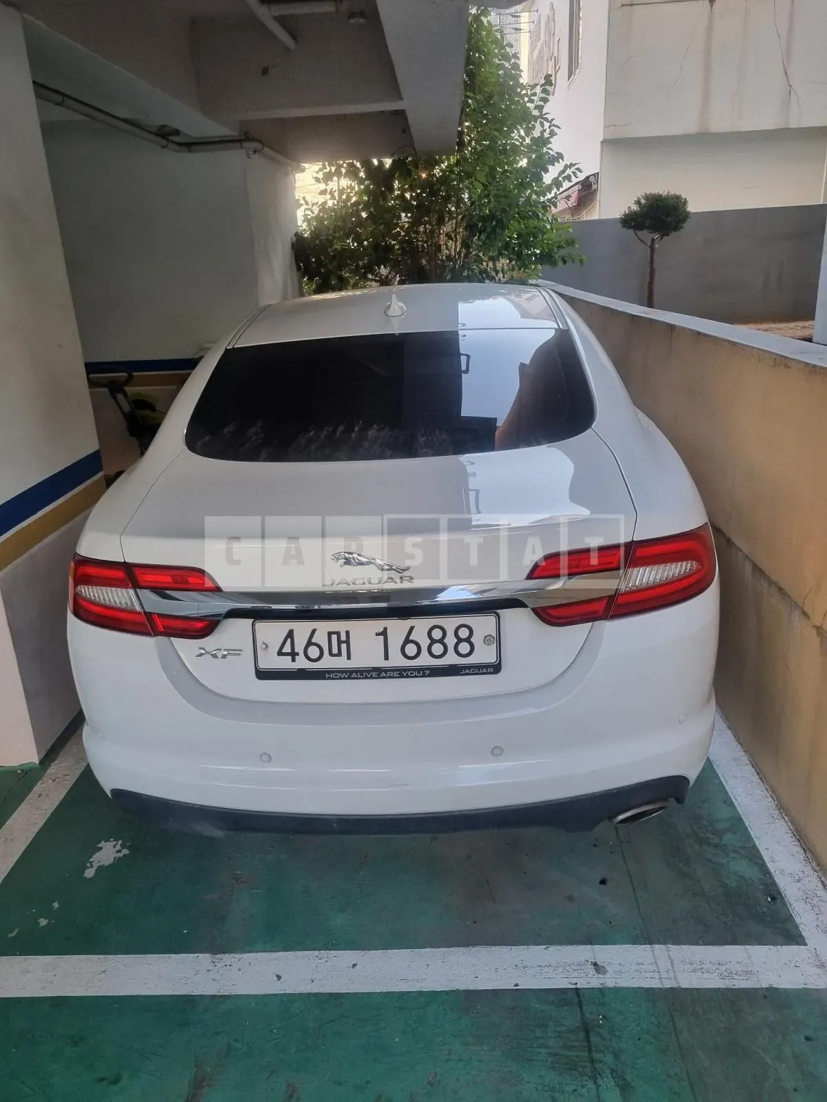 Photo 2 of 5: 2014 Jaguar XF 2.2d — Korean insurance auction