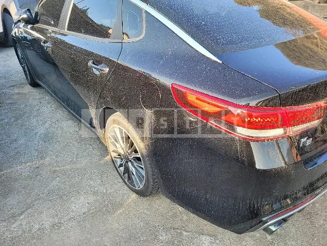 Photo 2 of 13: 2017 Kia K5, VIN KNAGX415GHA170830 — Korean insurance auction