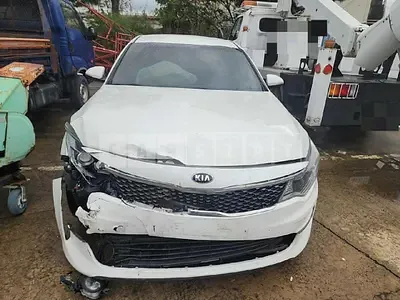 Photo 1 of 22: 2015 Kia K5, VIN KNAGX415GGA026674 — Korean insurance auction