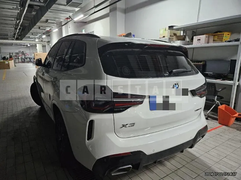 Photo 2 of 17: 2022 BMW X3 xDrive20i — Korean insurance auction