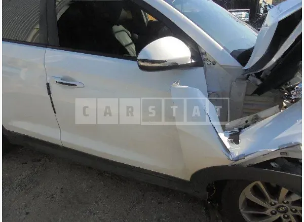 Photo 2 of 18: 2018 Hyundai Tucson, VIN KMHJ3815GJU672264 — Korean insurance auction