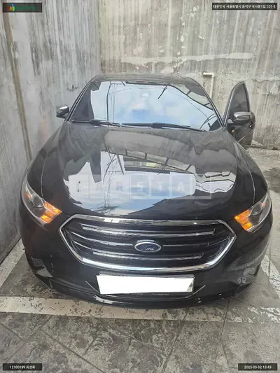 2015 Ford Taurus