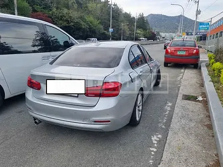 Photo 2 of 12: 2016 BMW 320d — Korean insurance auction