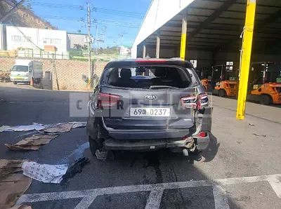 Photo 1 of 12: 2017 Kia Sorento, VIN KNAPH81ABHA275648 — Korean insurance auction