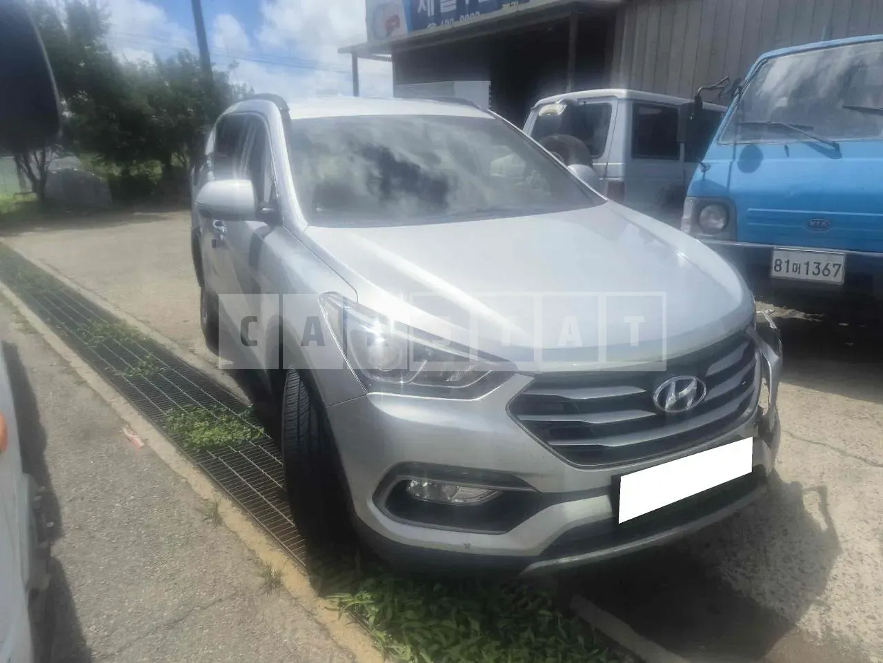 Photo 2 of 11: 2016 Hyundai Santa Fe, VIN KMHSW81UDHU728114 — Korean insurance auction