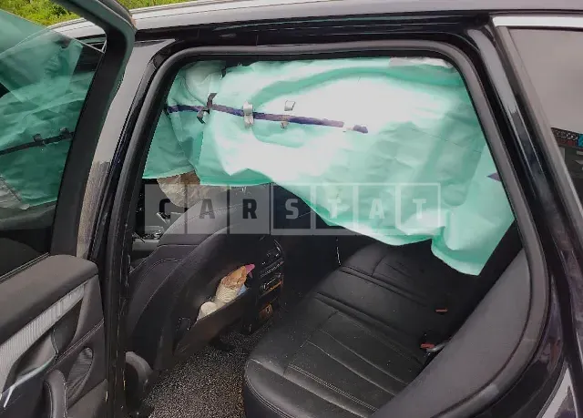 Photo 2 of 7: 2018 BMW X5 xDrive 30d, VIN WBAKS410XJ0Y73536 — Korean insurance auction