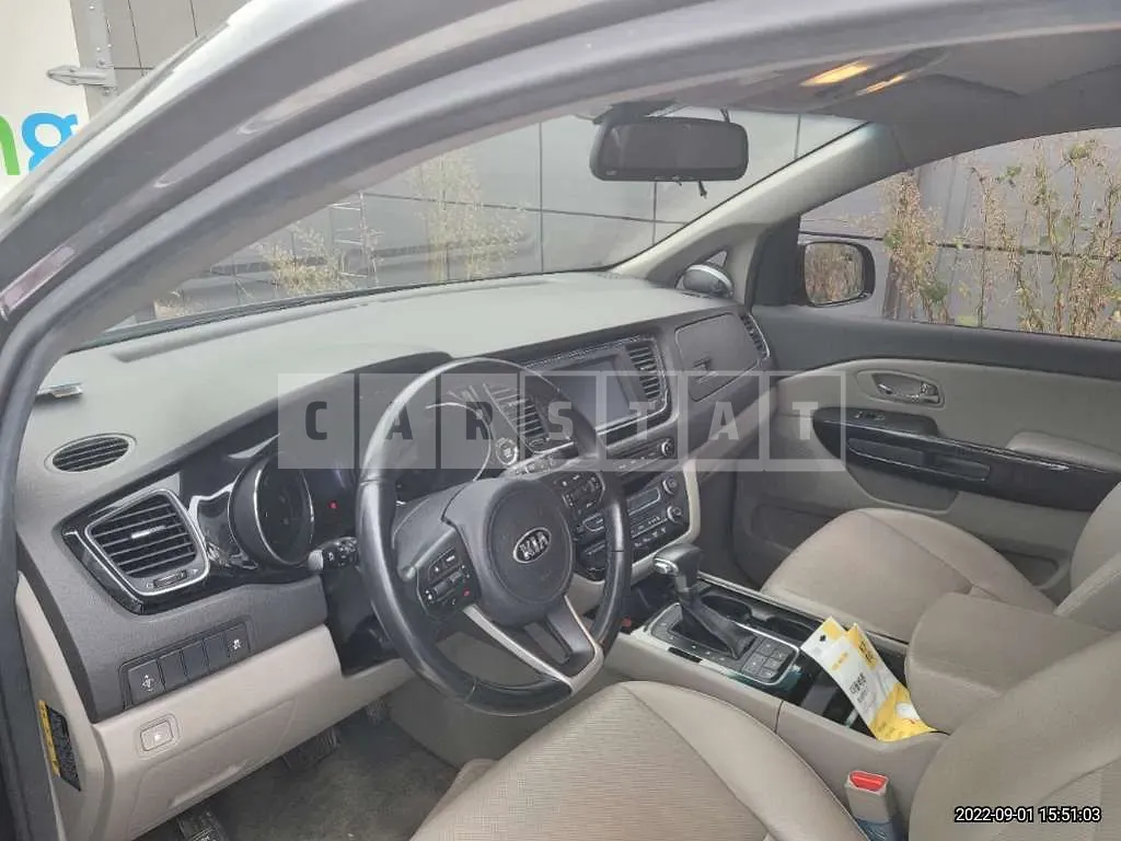 Photo 2 of 12: 2018 Kia Carnival, VIN KNHMF37ABJS363829 — Korean insurance auction