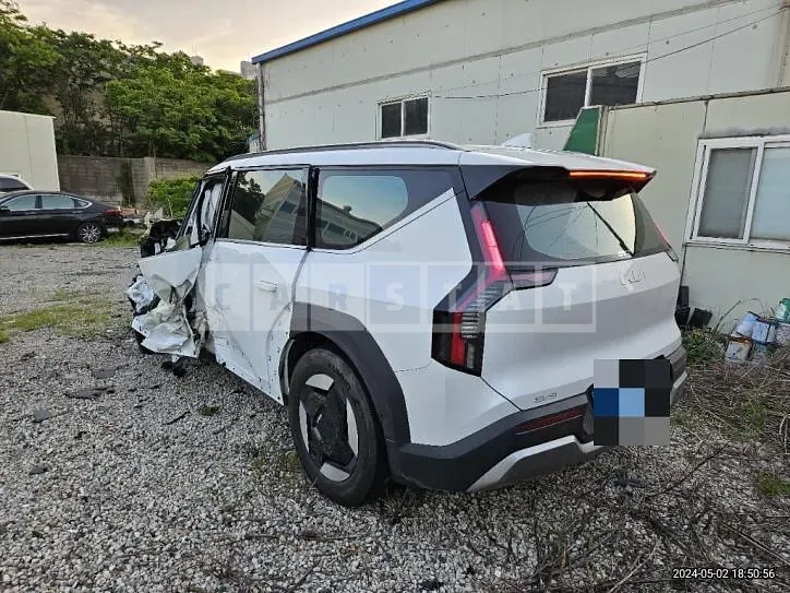 Photo 2 of 17: 2023 Kia EV9 — Korean insurance auction